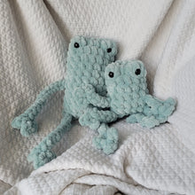 Load image into Gallery viewer, Small Leggy Froggy - Jade or Mint