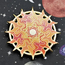 Load image into Gallery viewer, Sun : Gold Pin