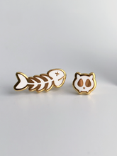 Load image into Gallery viewer, CATFISH (OK FISHCAT) ENAMEL EARING AND CRAWLER