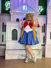 Load image into Gallery viewer, Moon Prisms bath bomb