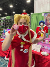 Load image into Gallery viewer, PINK MOONIE MACARON BATH BOMB