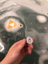 Load image into Gallery viewer, FORCE BATH BOMB - FEATURES A DLC COIN INSIDE