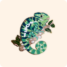 Load image into Gallery viewer, Green or Yellow Leopard Chameleon Enamel Pin
