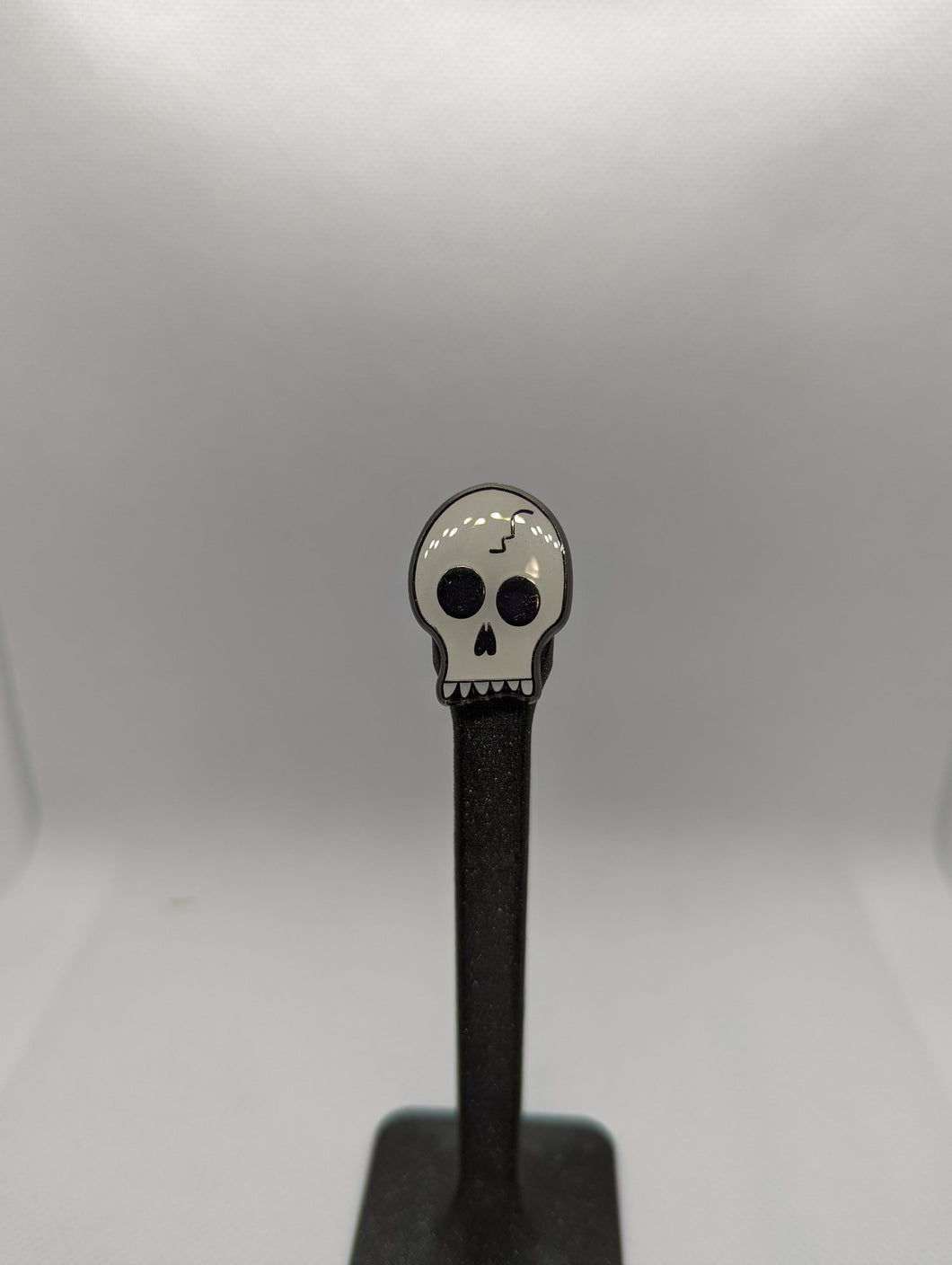 Glow in the Dark Skull Pin
