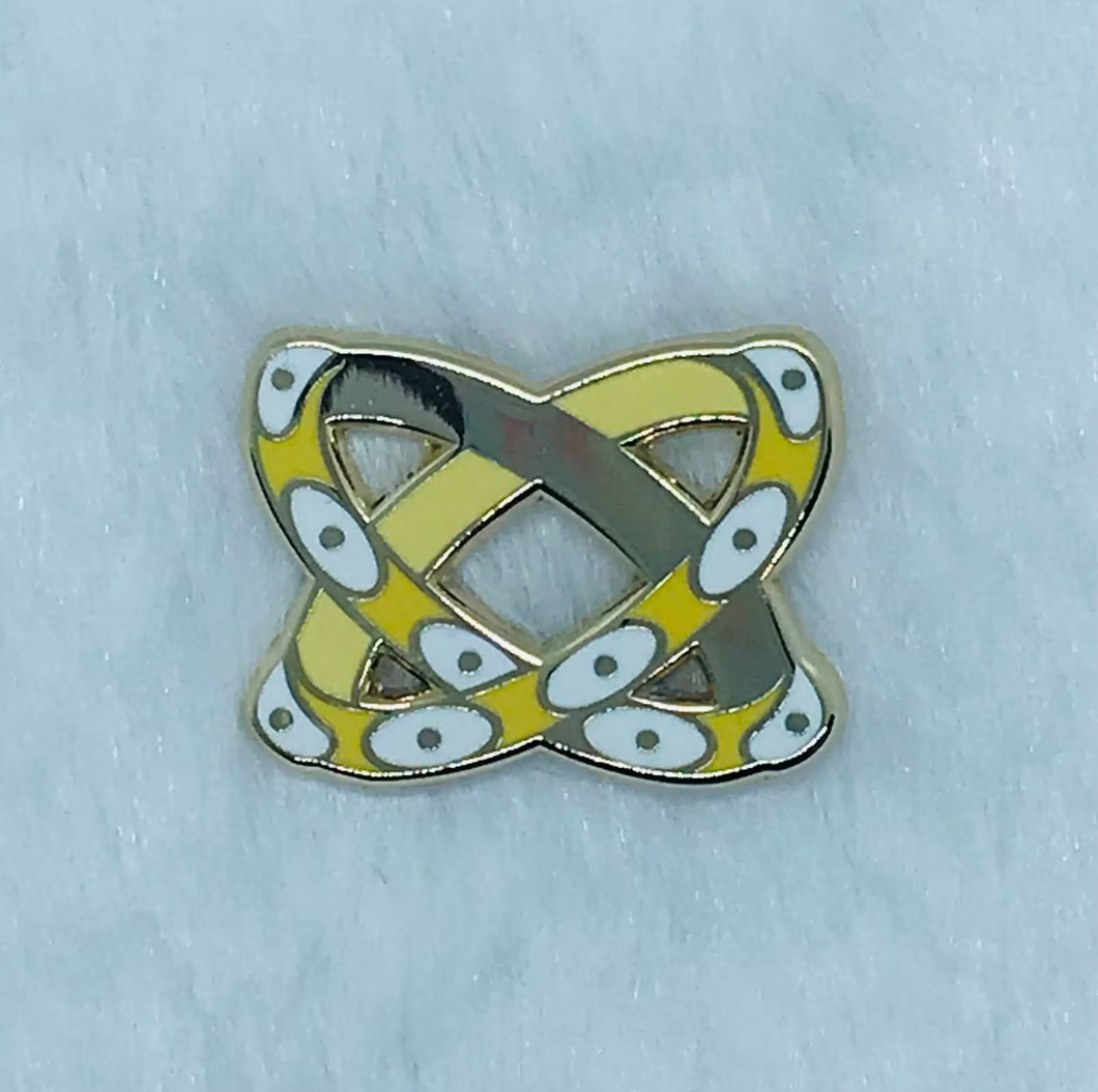 Criss-Crossed Throne Pin