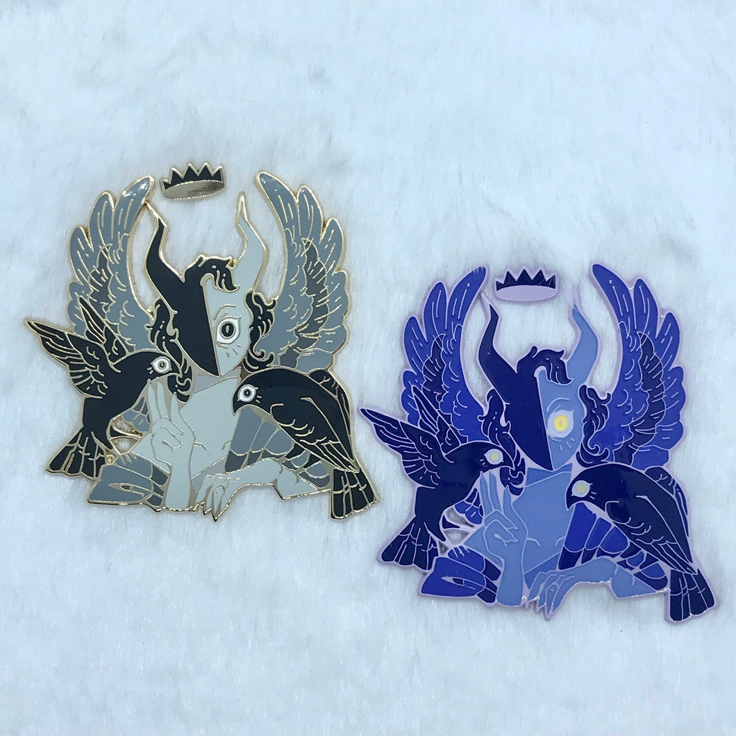 Naberius Pin in Blue or Gray