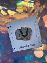 Load image into Gallery viewer, Free the nipple enamel pin / Bust with gold chain / Ancient Greece statue with necklace
