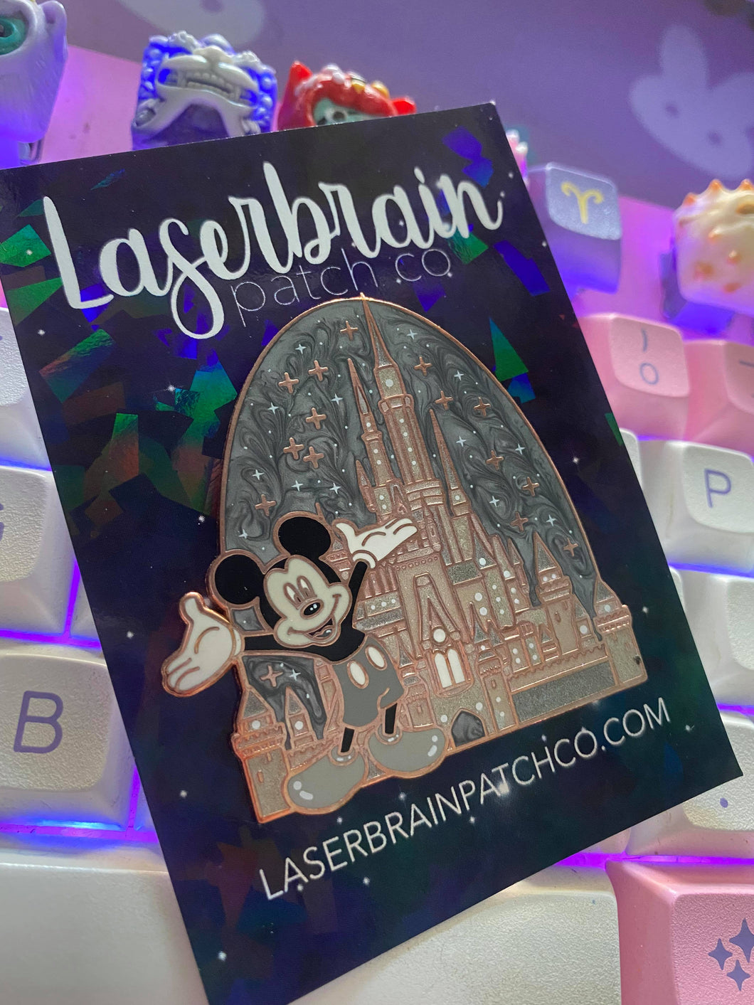 Huge Sparkly Mouse Castle Pin