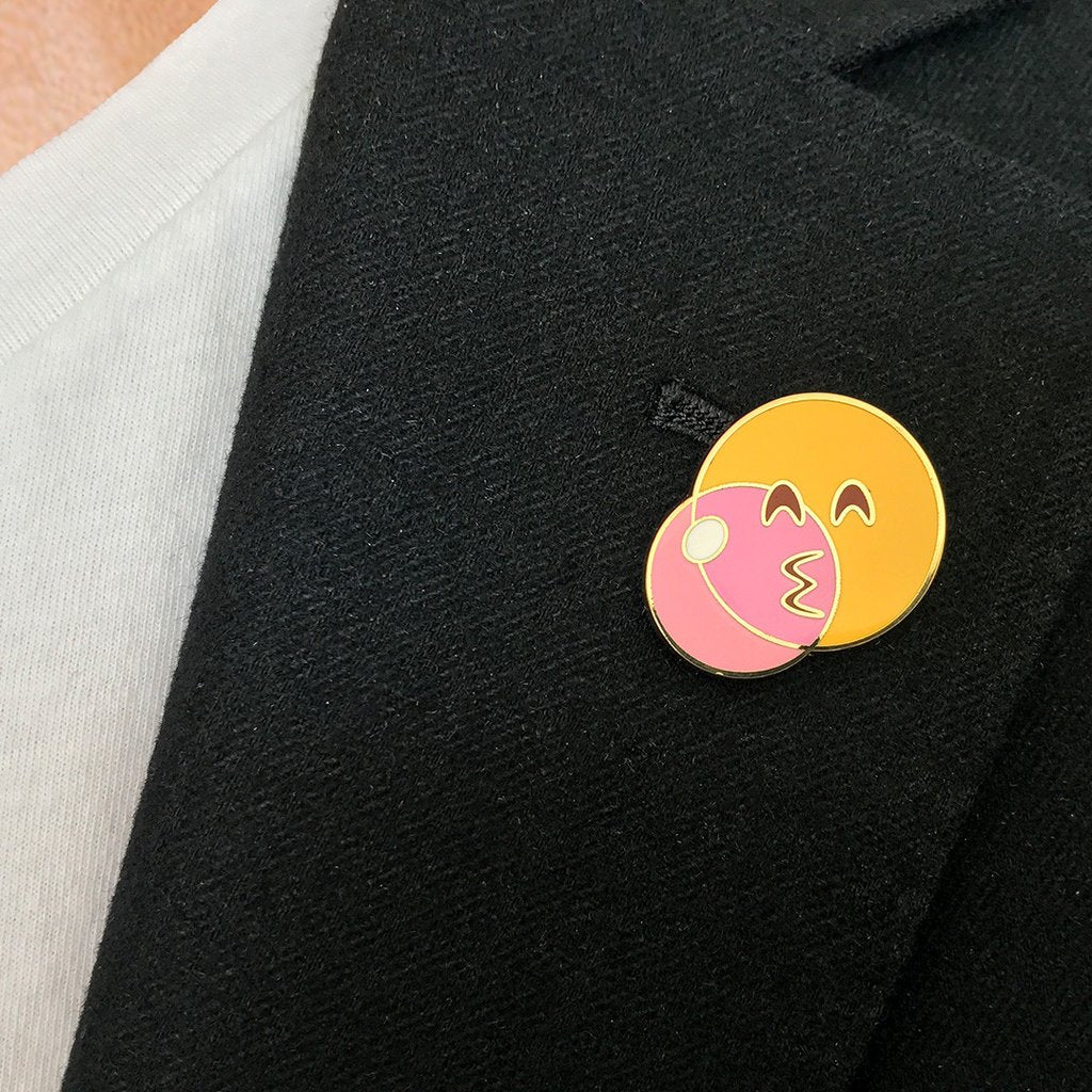 BUBBLEGUMOJI PIN