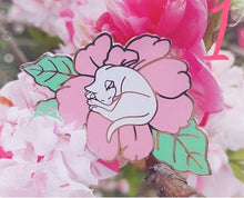 Load image into Gallery viewer, Flower cats hard enamel pins
