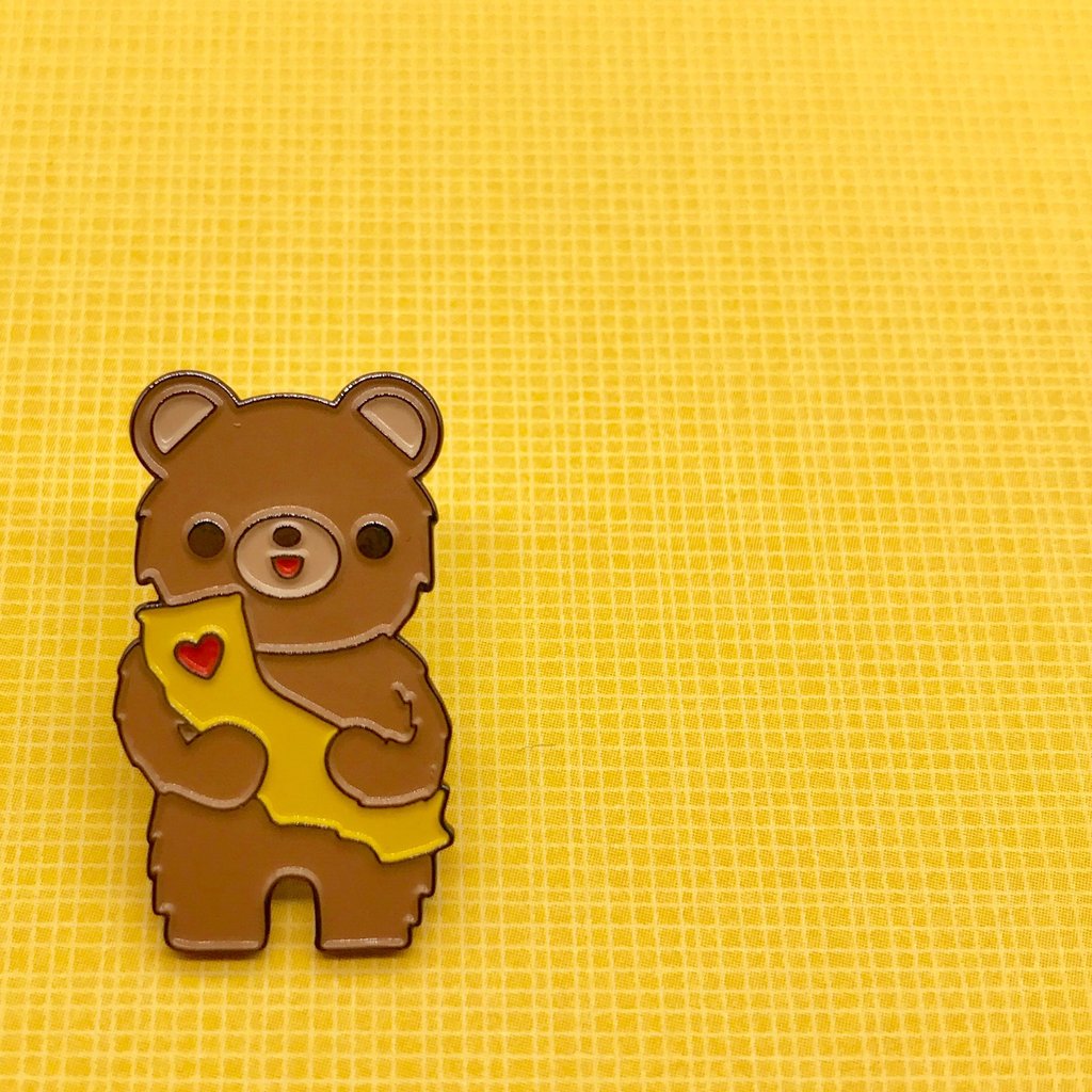 CALIFORNIA BEAR THE GOLDEN STATE ENAMEL PIN