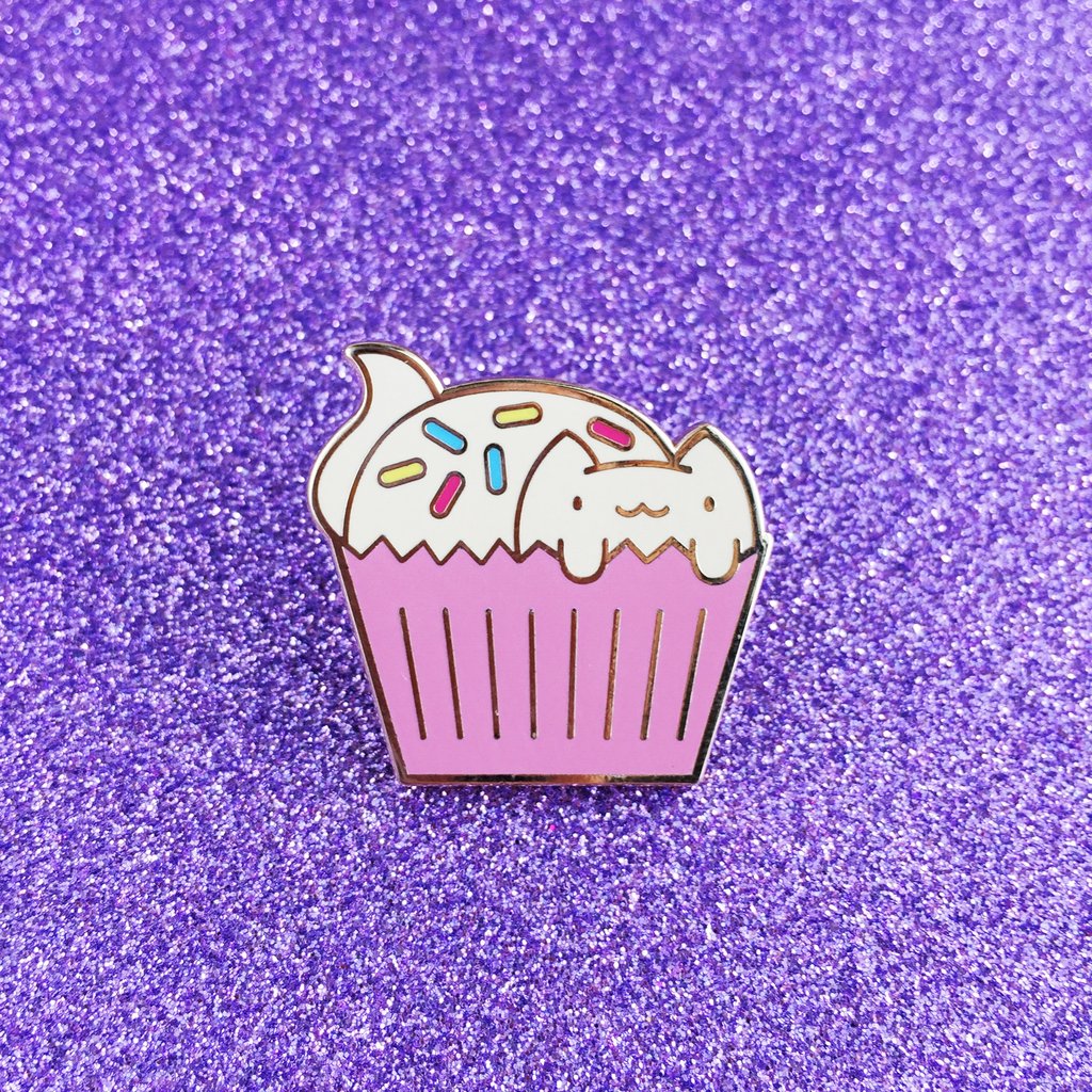 CATCAKE WITH SPRINKLES LAPEL PIN