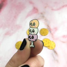 Load image into Gallery viewer, Dango Skull Pin
