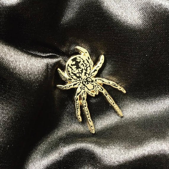 Spider Pin in Gold