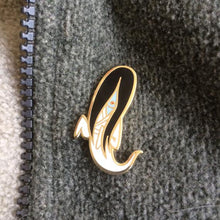 Load image into Gallery viewer, Blue-faced Yurei Enamel Pin
