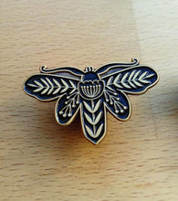 Load image into Gallery viewer, Enamel pin brooch, moth design, black and gold metal

